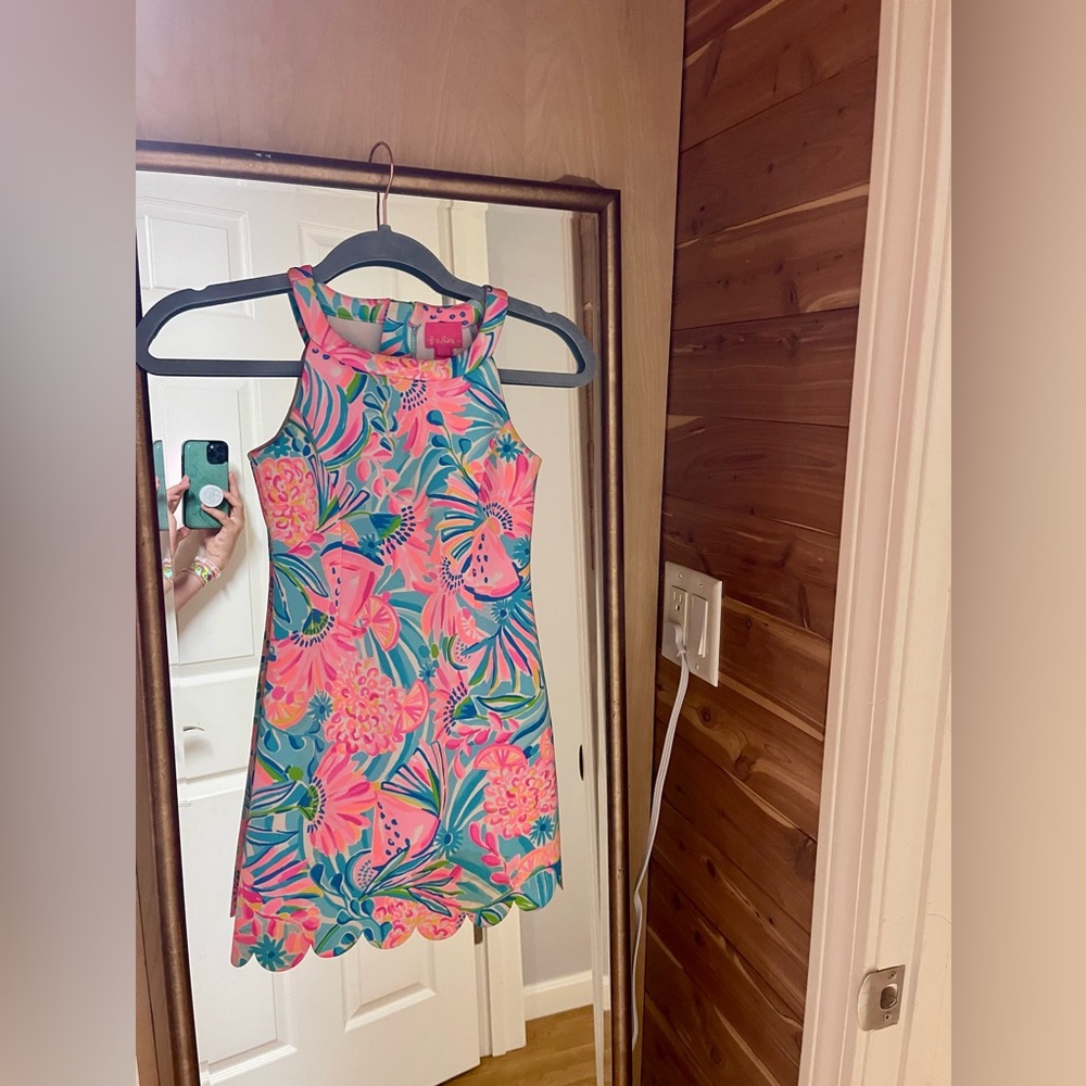 Lilly Pulitzer Girls Scalloped Shift Dress Size 7 (lightly used)